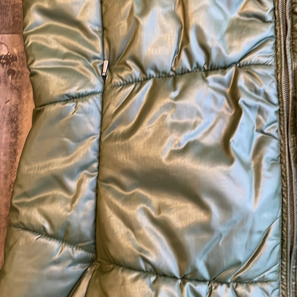 Patagonia hooded women’s insulated jacket - Picture 5 of 14